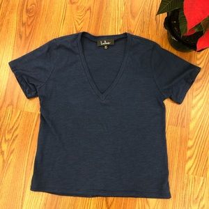 Lulu’s navy blue crop tee